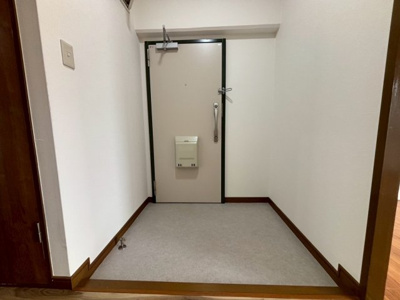 【玄関】 | エバーグリーンポートタウン１１号棟B