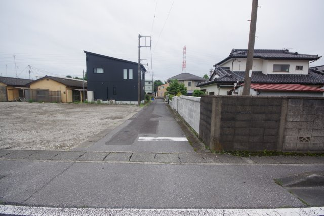 宇都宮市御幸本町　土地　予約済の前面道路含む現地写真|南西側道路４ｍ