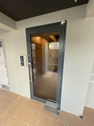 YIELD BS 東京 NORTHのエントランス|清潔なエントランスです