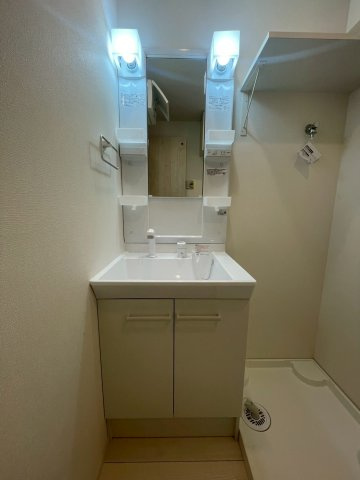 YIELD BS 東京 NORTHの独立洗面台|独立洗面台です