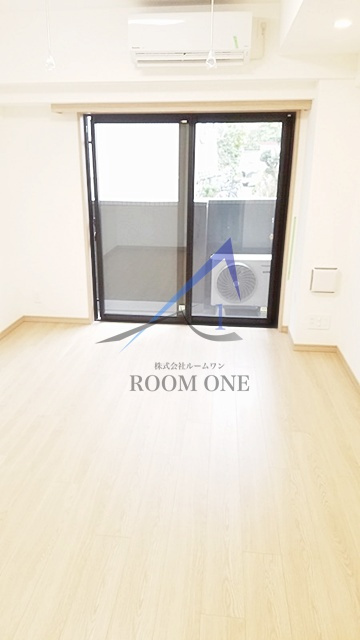 ルーブル下丸子伍番館の居間・リビング|洋室のお部屋です。