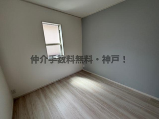 【洋室】 | 明石市朝霧町3丁目　新築戸建　仲介手数料無料！ | 落ち着いた色調の洋室です