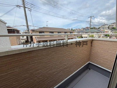 【バルコニー】 | 明石市朝霧町3丁目　新築戸建　仲介手数料無料！ | バルコニーがあります