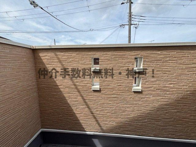 【バルコニー】 | 明石市朝霧町3丁目　新築戸建　仲介手数料無料！ | お洗濯にも便利なバルコニー付き