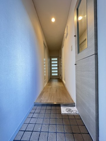 大阪市城東区天王田の賃貸マンションの玄関