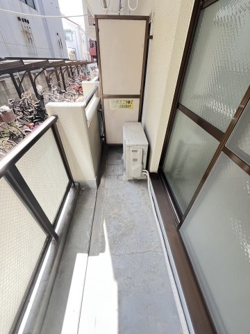 大阪市城東区天王田の賃貸マンションのバルコニー