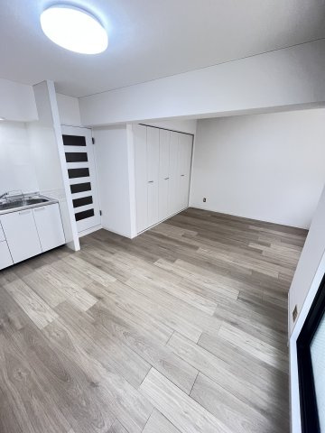大阪市城東区天王田の賃貸マンションの居間・リビング