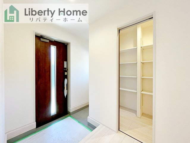 小美玉市小川第1　新築戸建　3号棟の玄関