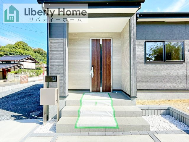 小美玉市小川第1　新築戸建　3号棟のエントランス