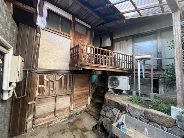 萩原の外観