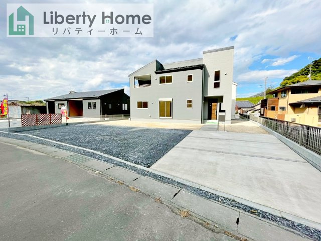 小美玉市小川第1　新築戸建　2号棟の駐車場