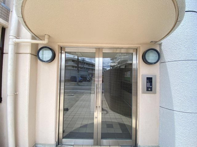 メゾン楠のエントランス