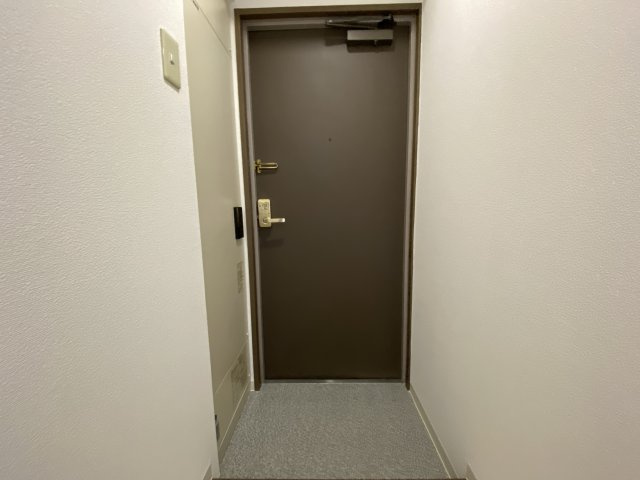 メゾン楠の玄関