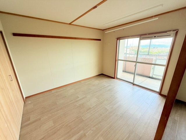 県営伊川谷第2高層住宅2号棟の寝室