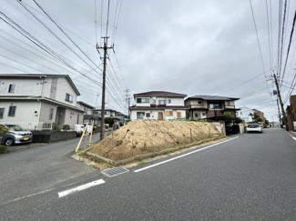 【前面道路含む現地写真】