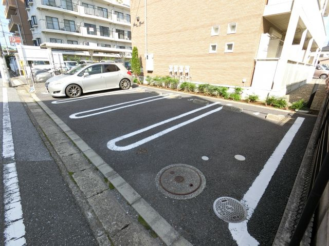 【駐車場】