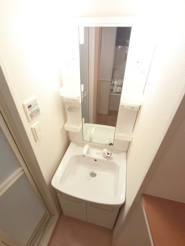 【独立洗面台】