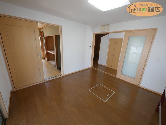 【居間・リビング】 | 加古川市尾上町長田　中古戸建