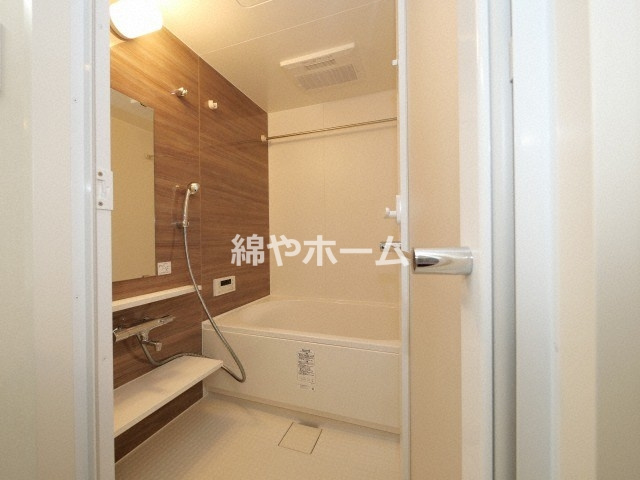 ディアコートオリヴィエの浴室|きれいなお風呂です