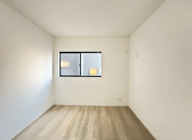 【内装】 | 新座市北野2丁目　新築一戸建住宅　全2棟　(志木本店) | 1階納戸／2025年12月11日撮影　