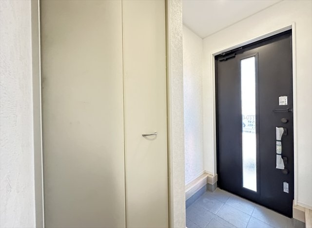 【玄関】 | 新座市北野2丁目　新築一戸建住宅　全2棟　(志木本店) | 玄関／2025年12月11日撮影　