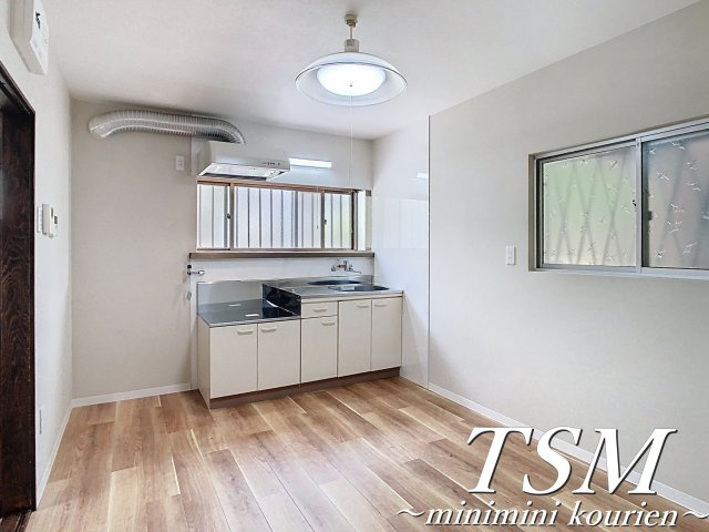 香里新町一戸建貸家の居間・リビング