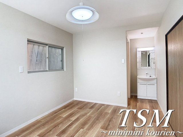 香里新町一戸建貸家の居間・リビング