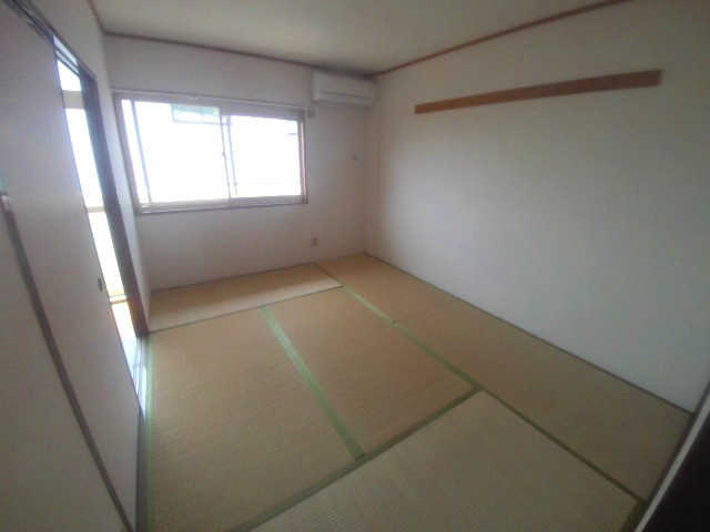 プラザ朝霧の和室