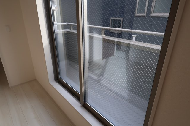 【バルコニー】 | 《仲介手数料無料》岩槻区日の出町1-35(1号棟)新築一戸建てリーブルガーデン | 撮影日 2025年10月20日 14:20 曇り