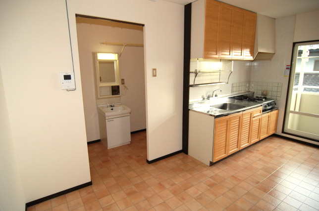 市原市西広6丁目　一棟売アパートのキッチン