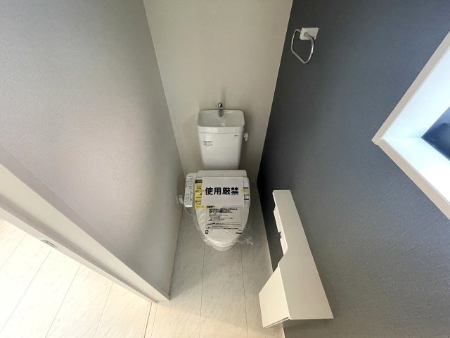 【トイレ】 | 練馬区貫井4丁目　新築一戸建住宅（成増店） | 1階、2階それぞれにあるため、忙しい朝の時間帯のトイレ競争も安心です。