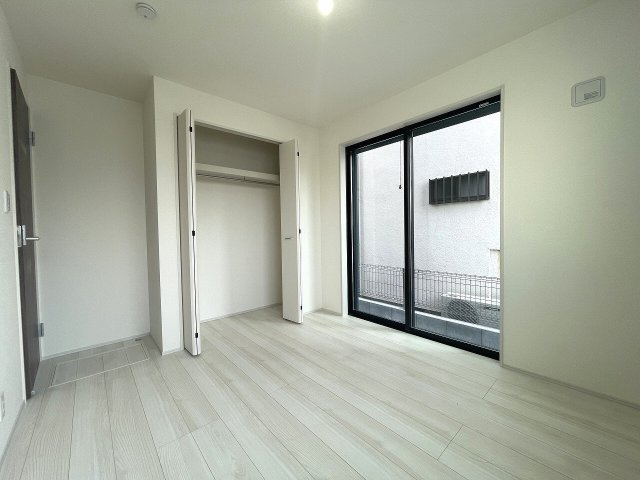 【洋室】 | 練馬区貫井4丁目　新築一戸建住宅（成増店） | 1階5.2帖の洋室。