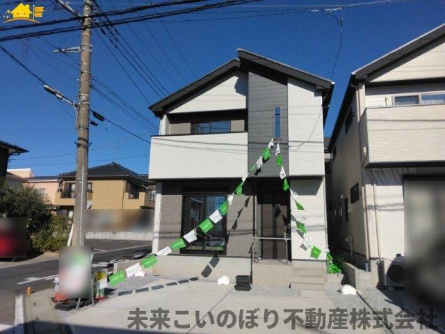 【駐車場】 | LIGARE久喜市本町10期2号棟 | 駐車スペースはゆとりのある2台分確保されています。
車の運転が不安な方もゆっくり入出庫できるので安心です。