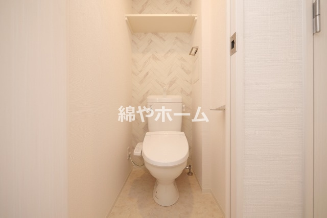 エスリード難波ザ・ブライトのトイレ|コンパクトで使いやすいトイレです