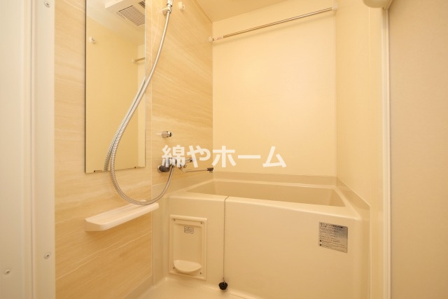 エスリード難波ザ・ブライトの浴室|ゆったり過ごせるお風呂です