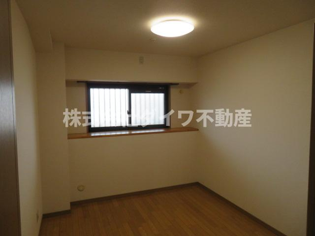 グランデュールの洋室|北側洋室