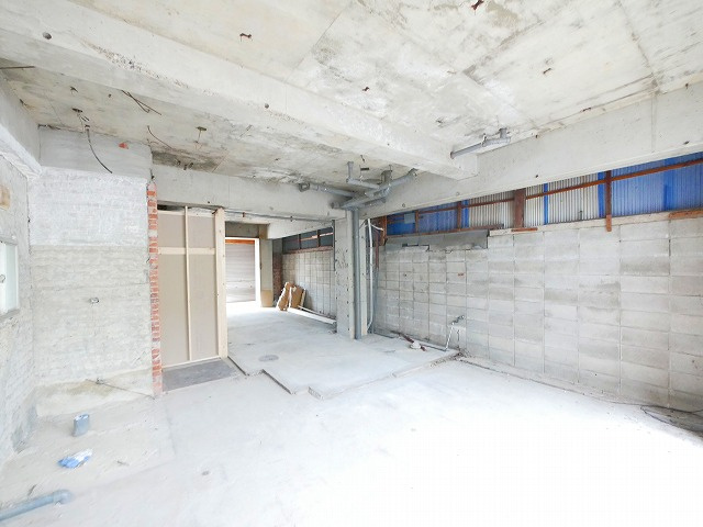 ハウスナカタニの内装