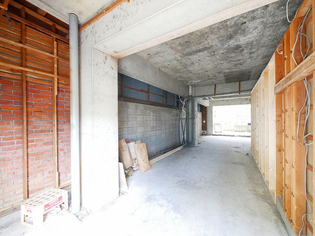 ハウスナカタニの内装