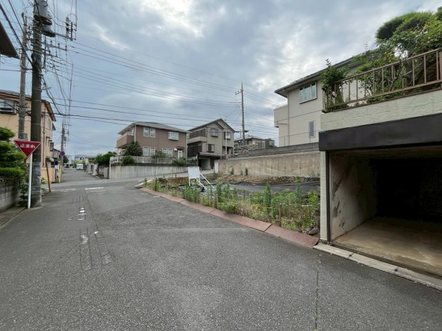 売地　川越市稲荷町の前面道路含む現地写真|前面道路含む現地写真です