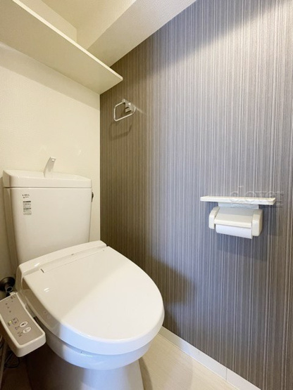 【トイレ】 | 渋谷コーポ | トイレはもともと個人の領域である自宅の中でも、最もプライベートな空間です。だからこそ、ほしい「落ち着き」がここにあります。～即日のご見学可能～　お問合せはお気軽にどうぞ。