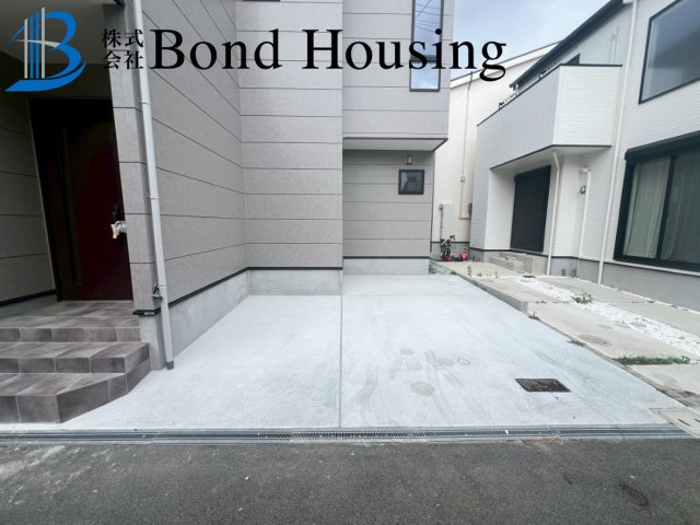 「西新町駅徒歩10分」「開発分譲地」船上町 新築戸建の駐車場