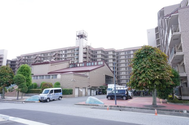 朝日プラザガーデンシティ新越谷A棟の外観