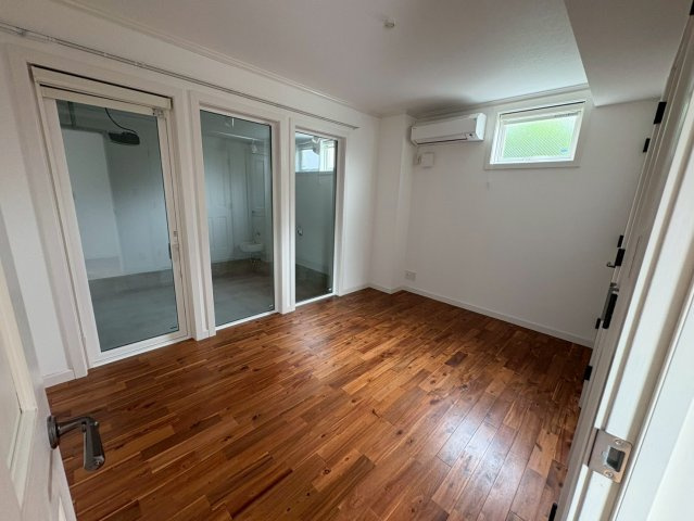 【その他】 | ヴィラアイビス | EV充電スタンドあり　ダクトで換気もバッチリ　水道・流しあり
愛車のお手入れが楽しみになりますね
