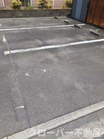 ニューシティカームＨＩＲＡＯＫの駐車場