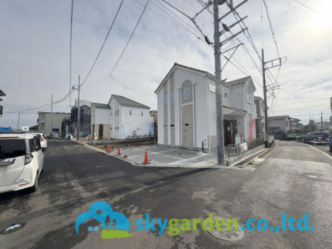 藤沢市高倉8期　新築戸建　全8棟8号棟の前面道路含む現地写真|前面道路含む現地写真です