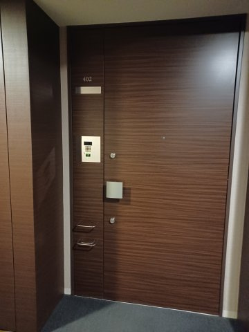 ウェリスシティ大森タワーの玄関