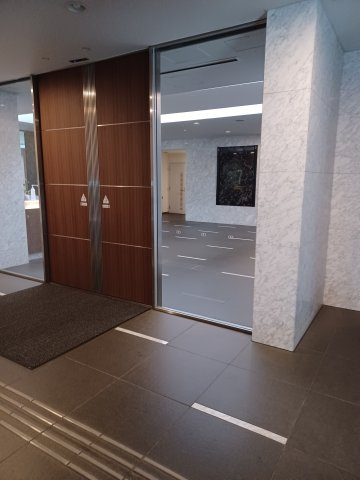 ウェリスシティ大森タワーのエントランス