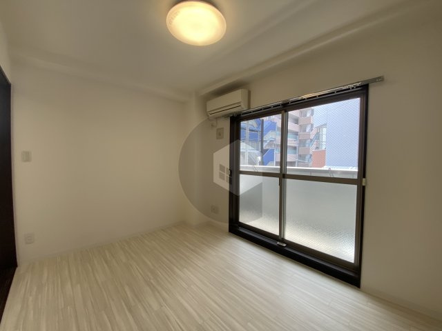 ルミエール・フジの洋室