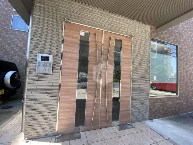 ルミエール・フジのエントランス