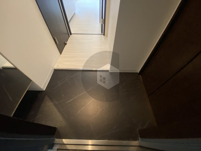 ルミエール・フジの玄関